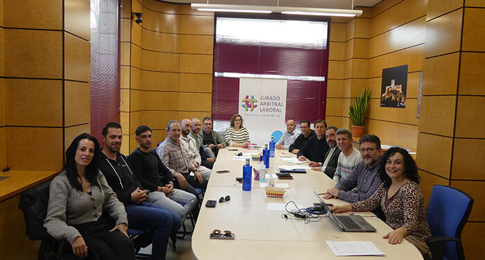 Firmado el convenio colectivo de madera de Cuenca hasta el año 2027 del que se beneficiarán unos 1.500 trabajadores 1 Firmado el convenio colectivo de madera de Cuenca hasta el año 2027 del que se beneficiarán unos 1.500 trabajadores