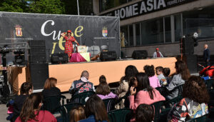 García Sáenz de Urturi, Gonzalo Giner y Lorenzo Lunar reúnen a más de medio millar de lectores en la segunda jornada de ‘Cuenca Lee’