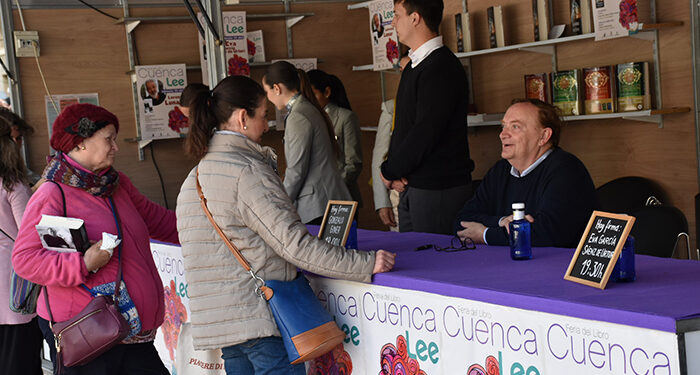 García Sáenz de Urturi, Gonzalo Giner y Lorenzo Lunar reúnen a más de medio millar de lectores en la segunda jornada de ‘Cuenca Lee’