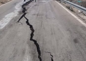Cortada la CM-2005 en Brihuega por hundimiento de la vía