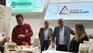 José Luis Vega apoya a los productores agroalimentarios de Guadalajara en Salón Gourmets
