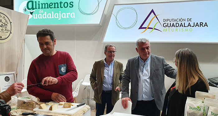 José Luis Vega apoya a los productores agroalimentarios de Guadalajara en Salón Gourmets