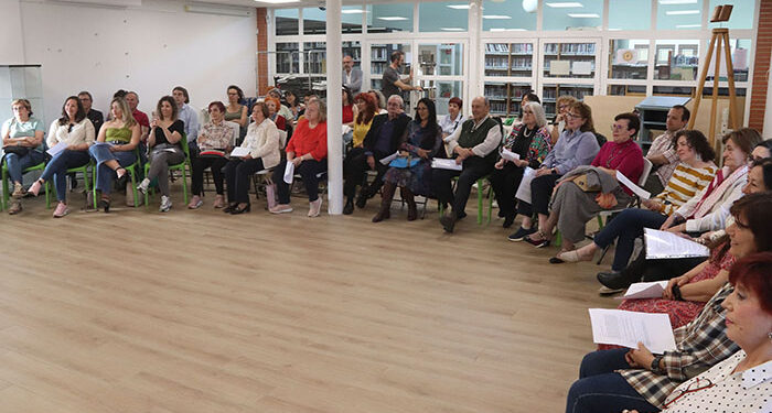 La Biblioteca de Cabanillas celebra el Día del Libro con una lectura de 25 libros por su 25 aniversario