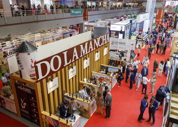 La Denominación de Origen La Mancha mantendrá una presencia destacada en FENAVÍN 2025. 2 La Denominación de Origen La Mancha mantendrá una presencia destacada en FENAVÍN 2025.