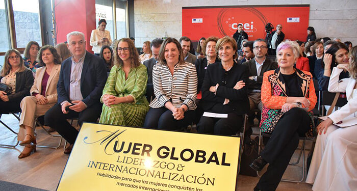 La Junta llama a tejer una red que permita proyectar a la mujer en ámbitos económicos como la internacionalización