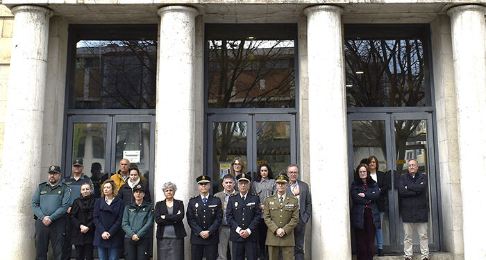 La Subdelegación del Gobierno en Cuenca acoge de nuevo un minuto de silencio en repulsa por el último asesinato machista en Tarragona 1 La Subdelegación del Gobierno en Cuenca acoge de nuevo un minuto de silencio en repulsa por el último asesinato machista en Tarragona