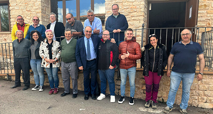 La delegada de la Junta en Guadalajara se reúne con representantes de la Mancomunidad Campo-Mesa para atender las necesidades de sus municipios 1 La delegada de la Junta en Guadalajara se reúne con representantes de la Mancomunidad Campo-Mesa para atender las necesidades de sus municipios