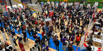 La segunda feria de empleo de Guadalajara organizada por Cruz Roja duplica participantes y logra traspasar las 3.000 entrevistas realizadas en una mañana.