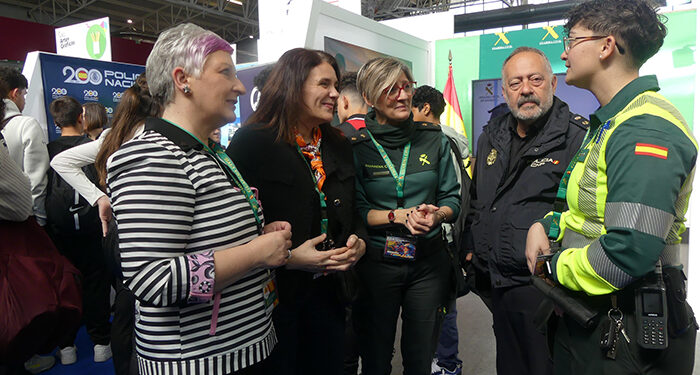 La subdelegada del Gobierno en Guadalajara destaca las oportunidades académicas y laborales que ofrecen las Fuerzas y Cuerpos de Seguridad del Estado y el Ejército