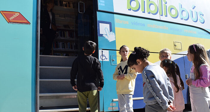 Las 88 bibliotecas y dos bibliobuses de la Red de Castilla-La Mancha en la provincia de Cuenca conmemoran el Día del Libro 1 Las 88 bibliotecas y dos bibliobuses de la Red de Castilla-La Mancha en la provincia de Cuenca conmemoran el Día del Libro
