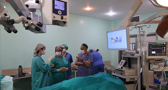 Los servicios de Otorrino y Oftalmología retoman las intervenciones endoscópicas gracias a la dotación de una torre de cirugía para el nuevo Hospital Universitario de Cuenca