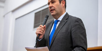 Martín-Buro: “Otra foto, otra mentira la ciudad deportiva nunca llegó a Cuenca”