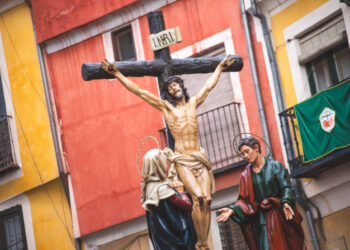 Más de 24.000 nazarenos han desfilado este año en la Semana Santa de Cuenca, una de las más participativas