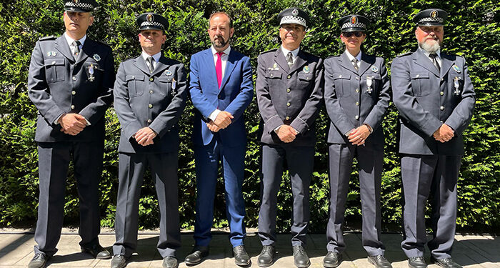 Medalla de plata a la permanencia para cuatro agentes de la Policía Local de Azuqueca 1 Medalla de plata a la permanencia para cuatro agentes de la Policía Local de Azuqueca