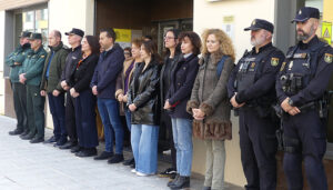 Minuto de silencio en Guadalajara por el asesinato de una niña de cinco años en el primer caso de violencia vicaria de este año