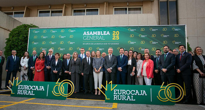 Page reconoce en los 60 años de Eurocaja Rural a una entidad que ha sabido estar al margen de los ciclos, “siendo fieles a sí mismos” 1 Page reconoce en los 60 años de Eurocaja Rural a una entidad que ha sabido estar al margen de los ciclos, “siendo fieles a sí mismos”
