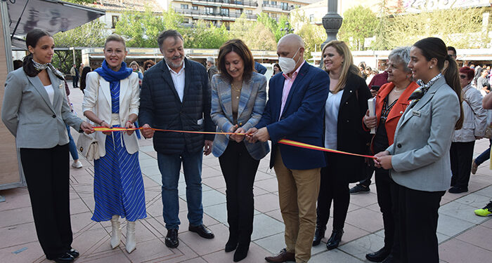 Paloma Sánchez-Garnica inaugura Cuenca Lee 2025 apelando al papel de la lectura para construir una sociedad más crítica