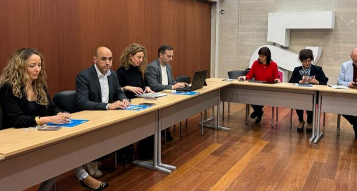 Ratificada en mesa sectorial la continuidad del acuerdo de mejoras firmado por ANPE y UGT 1 Ratificada en mesa sectorial la continuidad del acuerdo de mejoras firmado por ANPE y UGT