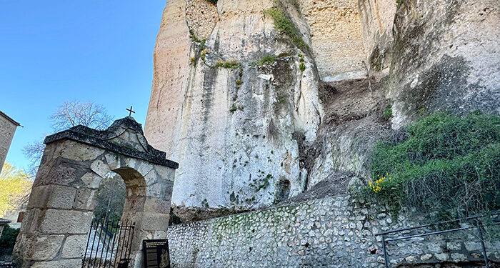 Retirado el complejo andamio instalado para la reconstrucción y consolidación del muro de Bajada de Las Angustias 1 Retirado el complejo andamio instalado para la reconstrucción y consolidación del muro de Bajada de Las Angustias