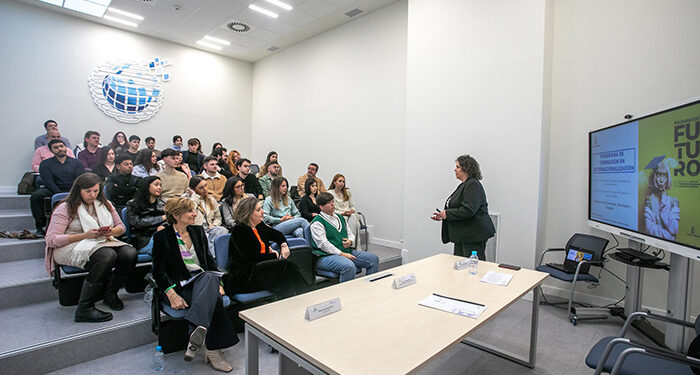 Un total de 21 jóvenes de la cuarta promoción de las Becas de Internacionalización se preparan para completar su formación con prácticas en el exterior 1 Un total de 21 jóvenes de la cuarta promoción de las Becas de Internacionalización se preparan para completar su formación con prácticas en el exterior