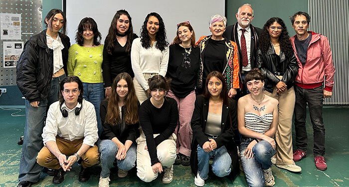 Una alumna de la Escuela de Arte Elena de la Cruz, autora de la nueva imagen corporativa de la Sala de Arte de la Junta en Guadalajara 1 Una alumna de la Escuela de Arte Elena de la Cruz, autora de la nueva imagen corporativa de la Sala de Arte de la Junta en Guadalajara