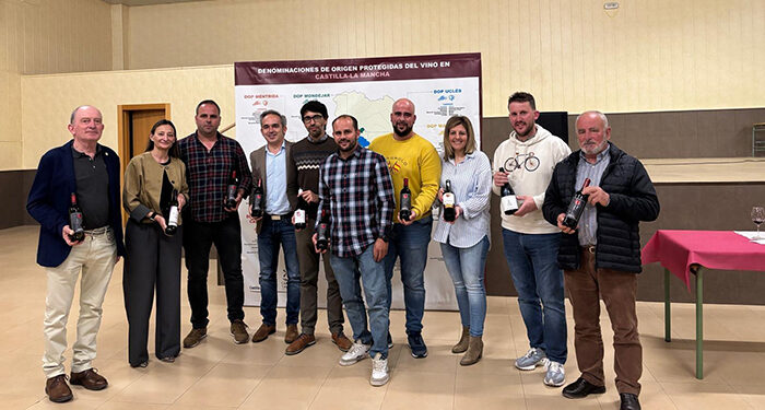 Valverde de Júcar acoge la primera de las cuatro catas comentadas organizadas de la Fundación Tierra de Viñedos en la provincia de Cuenca 1 Valverde de Júcar acoge la primera de las cuatro catas comentadas organizadas de la Fundación Tierra de Viñedos en la provincia de Cuenca