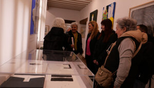 Victoria Santesmases inaugura “De texturas y silencio. Libros de artista” en la Fundación Antonio Pérez