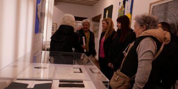 Victoria Santesmases inaugura “De texturas y silencio. Libros de artista” en la Fundación Antonio Pérez