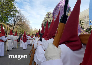 Vídeo. Detallazos. Cuenca desde el aire y Procesión del Hosanna por calle Las Torres