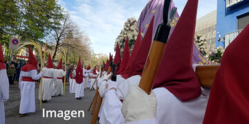 Vídeo. Detallazos. Cuenca desde el aire y Procesión del Hosanna por calle Las Torres