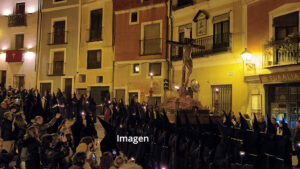 Vídeo. Y el cielo se abrió para el desfile litúrgico de la Hermandad Penintencial del Cristo de la Vera Cruz (Primera parte) 2 vlcsnap 00233