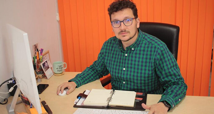 Adrián Martínez Vicente asegura que las lanzaderas al AVE “funcionan y, como todo lo que es positivo para Cuenca, no gusta al PP”