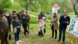 Alumnos del IES Fernando Zóbel conocen la Estación de Aforos y SAIH en Cuenca con el presidente de la Confederación Hidrográfica del Júcar