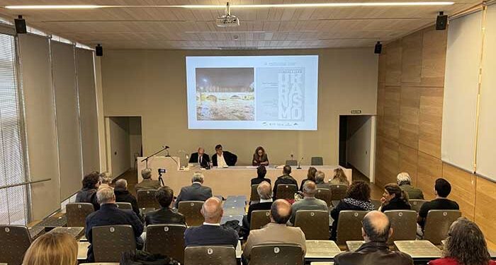 Baldellou reflexiona sobre ciudad y patrimonio en Guadalajara 1 Baldellou reflexiona sobre ciudad y patrimonio en Guadalajara