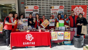 Cáritas Cuenca conmemora el Día Mundial de Comercio Justo tu consumo cotidiano puede cambiar el mundo