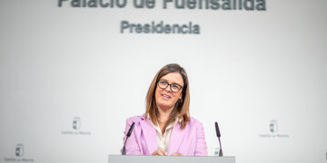 Castilla-La Mancha refuerza su red pública de cuidados con 14 millones de euros para la atención a mayores y personas con discapacidad