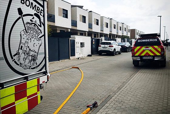 Confinados los vecinos de una calle de Guadalajara situada en Aguas Vivas por un gran escape de gas 1 Confinados los vecinos de una calle de Guadalajara por un gran escape de gas
