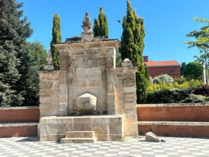 Destrozan la emblemática fuente de La Fuensanta el Ayuntamiento de Cuenca asegura que la reparará