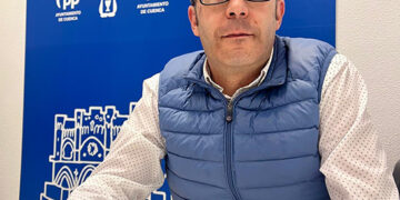 Diego Valera denuncia que el Ayuntamiento de Cuenca fomente el estacionamiento ilegal de autocaravanas a través de las redes sociales