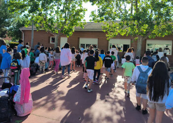 Docentes de seis colegios del país se reúnen en el CEIP San Blas de Cabanillas, en el proyecto “Juntos Mejor”