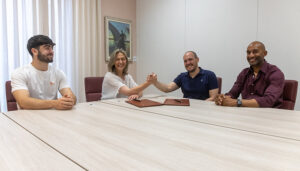 El Ayuntamiento de Guadalajara firma convenio con el Club Alcarreño de Salvamento y Socorrismo para fomentar el deporte inclusivo y femenino