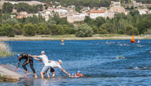 El Azud de Pareja acoge el VIII Acuatlón Dani Molina deporte, superación y emoción en estado puro