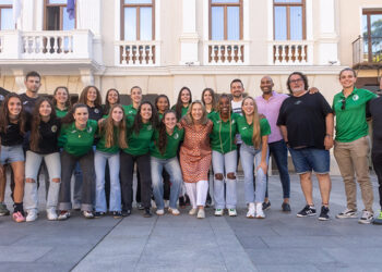 El Dínamo Guadalajara celebra su ascenso en el Ayuntamiento de Guadalajara
