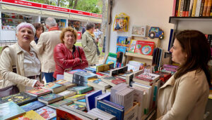 El Gobierno regional impulsa el recién creado Gremio de Editoriales de Castilla-La Mancha con la cesión de una caseta en la Feria del Libro de Guadalajara