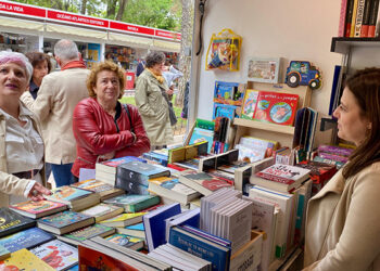 El Gobierno regional impulsa el recién creado Gremio de Editoriales de Castilla-La Mancha con la cesión de una caseta en la Feria del Libro de Guadalajara
