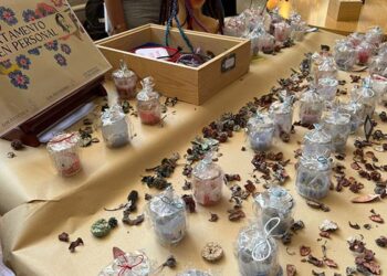 El IES Pedro Mercedes celebra el II Mercadillo Solidario del Aula de Emprendimiento Profesional (APE)