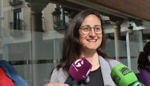 El PSOE se echa las manos a la cabeza Guarinos se va a gastar dos millones en alumbrado para fiestas, pero sigue alimentando su falso agujero y asfixia a impuestos a la ciudad