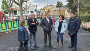 El Parque de Fátima estrena área infantil y mobiliario urbano, además de la remodelación de sus caminos
