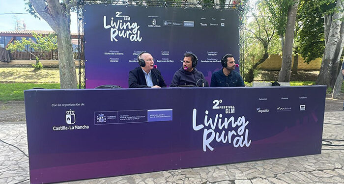 El Transporte Sensible a la Demanda en la Sierra Norte de Guadalajara registra más de 18.000 viajeros en sus dos años de funcionamiento 1 El Transporte Sensible a la Demanda en la Sierra Norte de Guadalajara registra más de 18.000 viajeros en sus dos años de funcionamiento