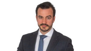 El abogado laboralista Ignacio de la Calzada, ‘Un tío legal’ en redes sociales, aborda en Cuenca la relación entre trabajadores y empresas